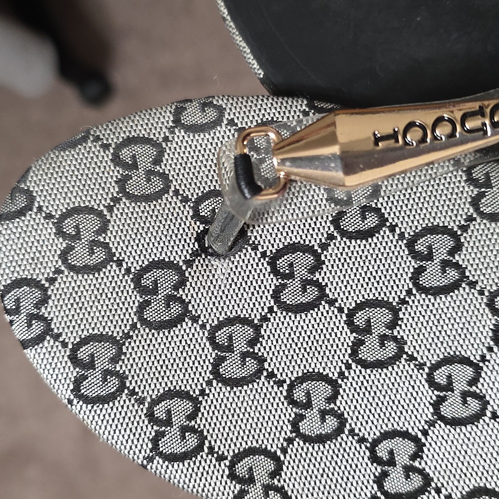 Gucci Gray Monogram Sandals with Green and Red Accents - Picture 14 of 16